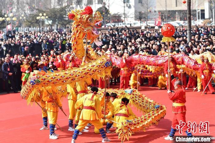 春龙节山西太原办社火表演传承千秋礼仪